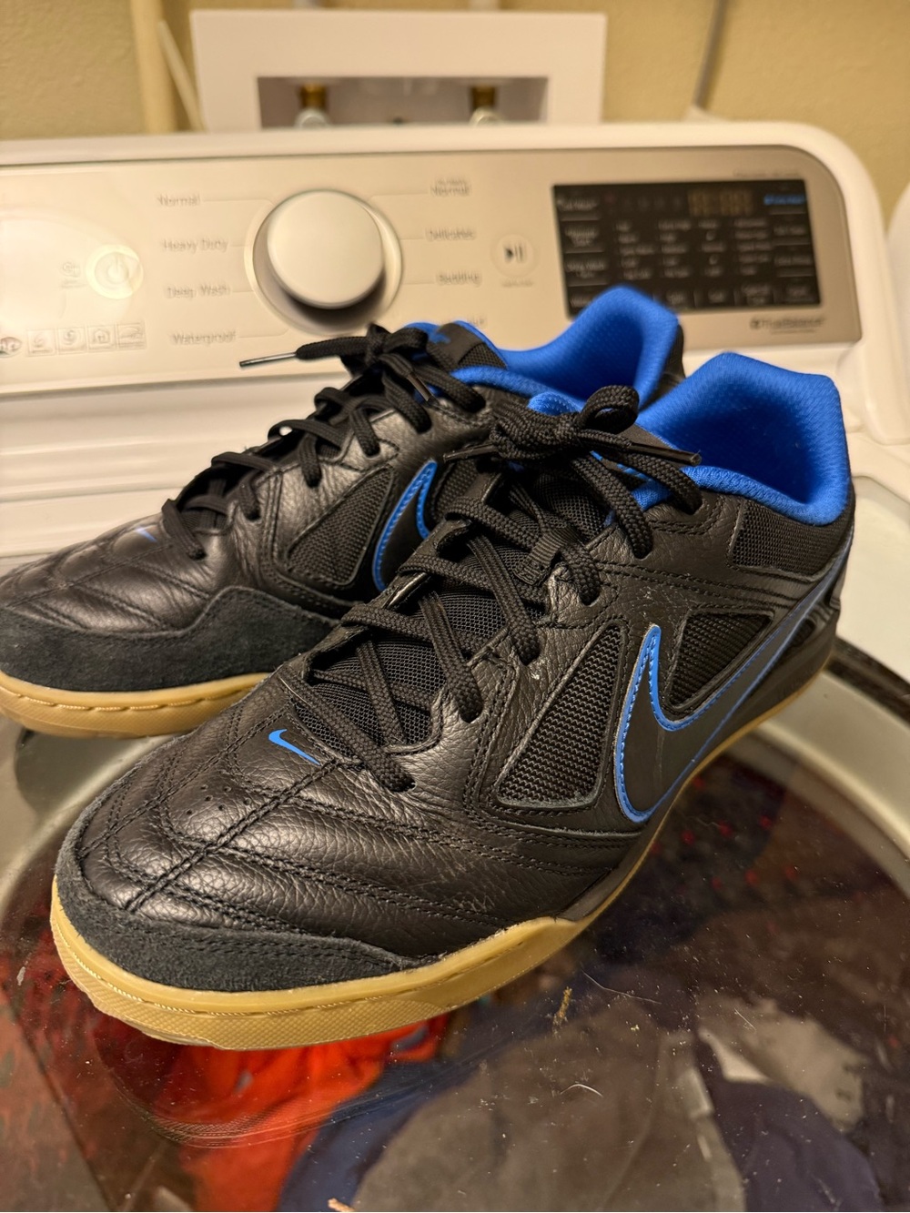 Nike Gato
